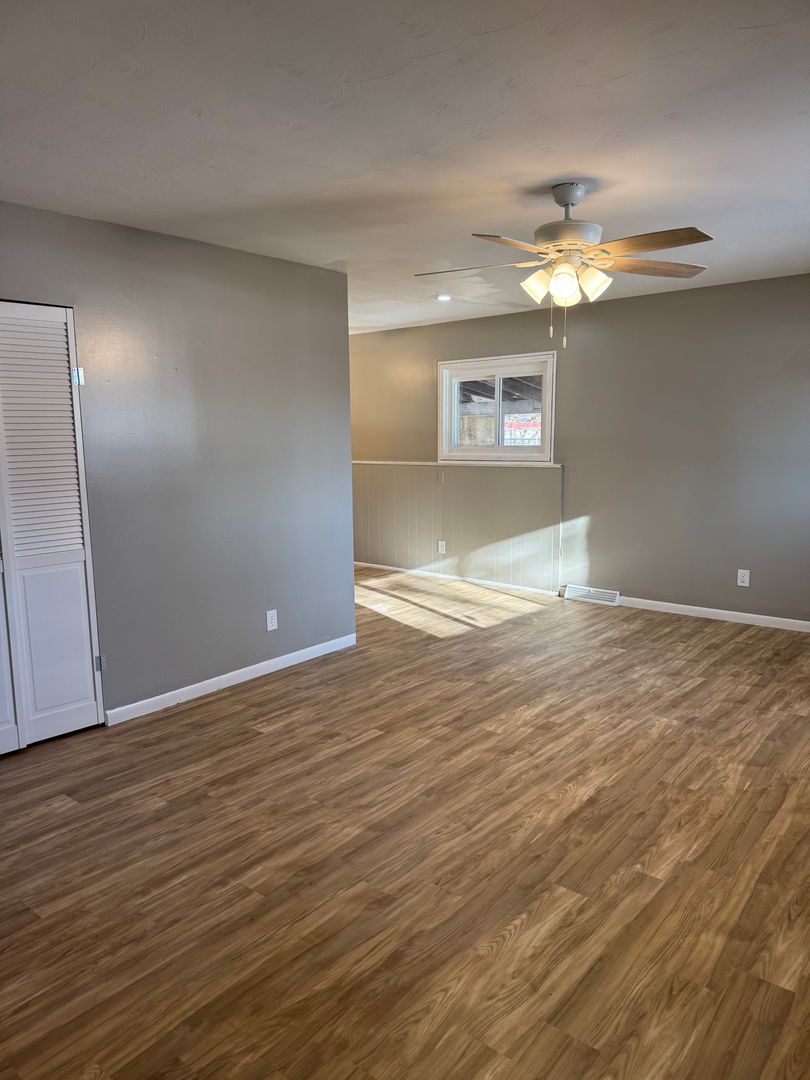 SPRINGFIELD House: 1745 SCHRADER