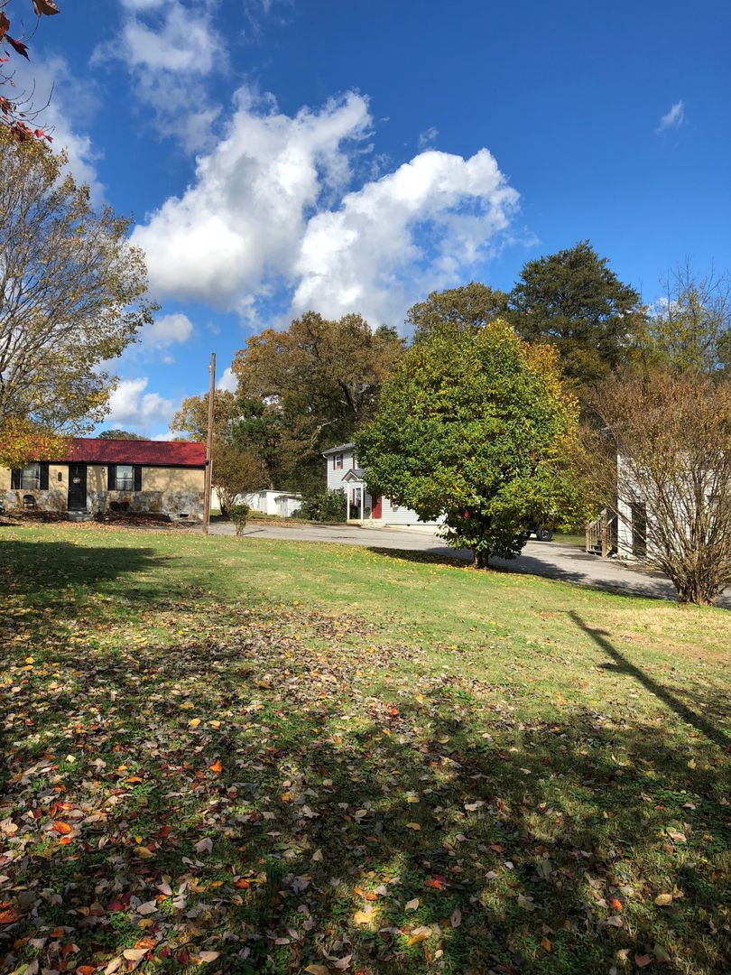 Maryville Apartment: 204 Courtyard Circle