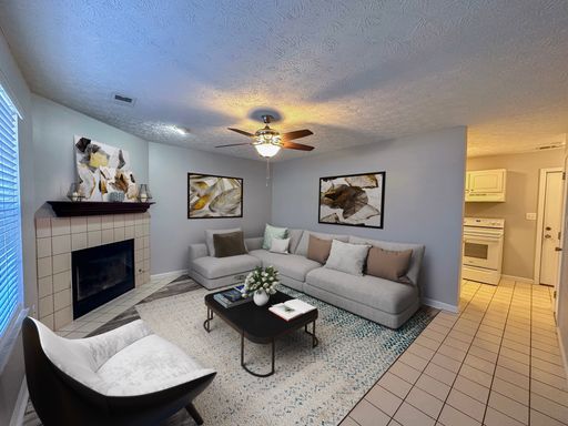 2 Bed, 2.5 Bath w/Attached Garage - Magnolia – photo 1