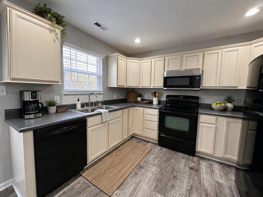 2 Bedroom 2.5 Bathroom Condo with Attached Garage – photo 1