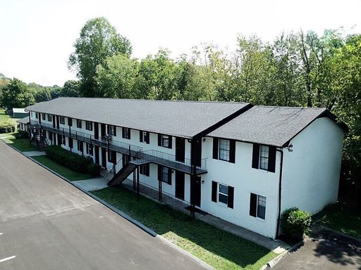 ✨Cozy 1-Bedroom Living in North Knoxville- Lease Now & Save: First Month Free! – photo 1