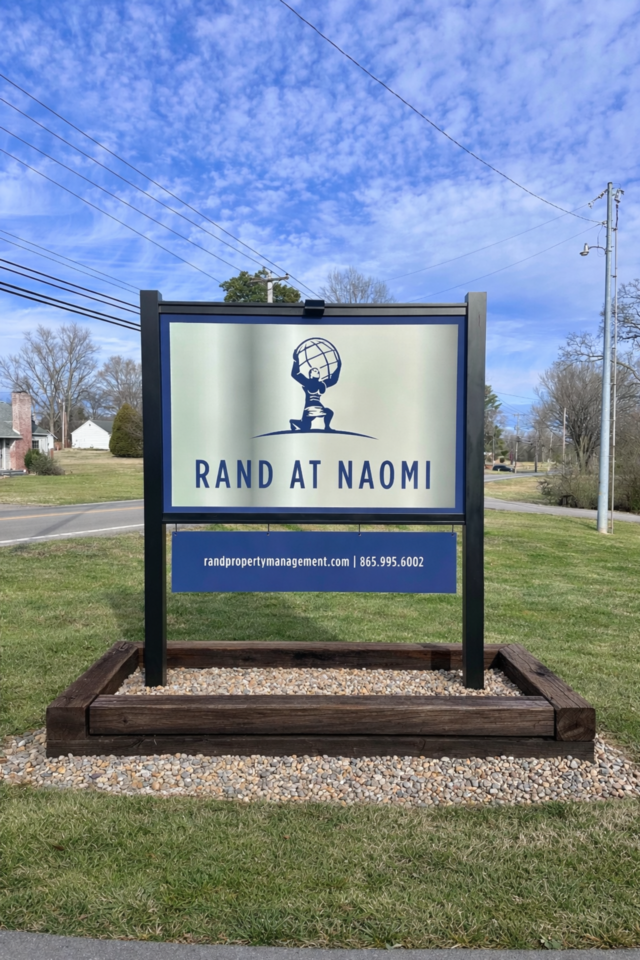 Maryville Apartment: 913 Naomi Drive