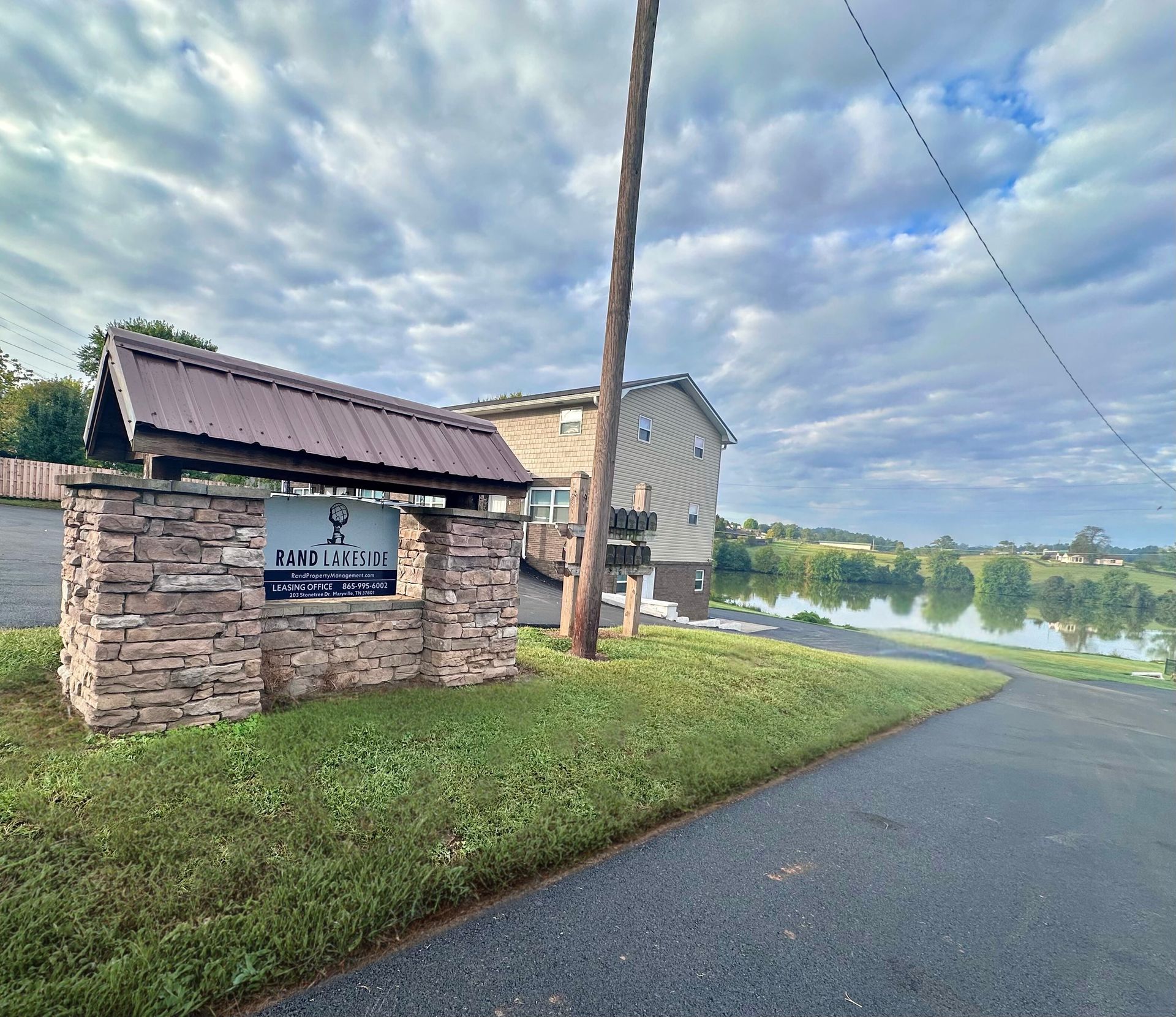 Louisville Apartment: 2843 Louisville Road