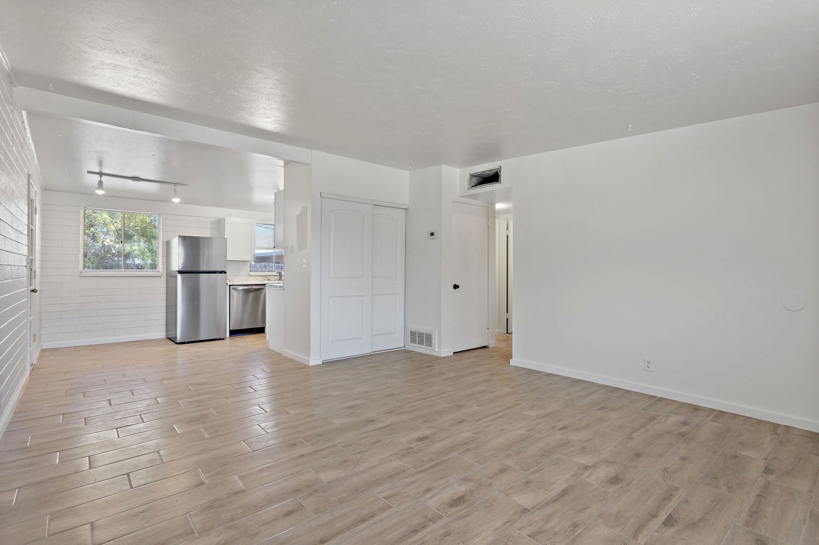 Tucson Apartment: 1515 E. Blacklidge Dr.