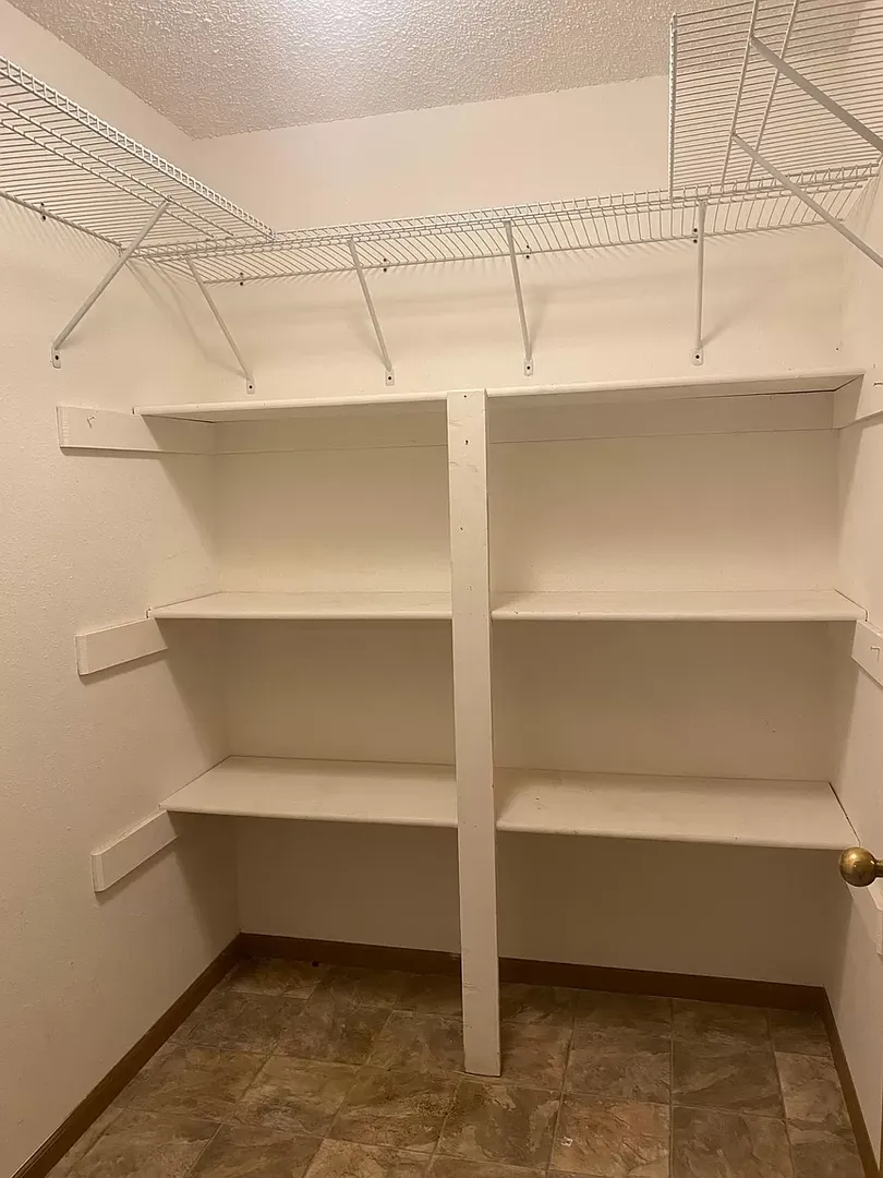 2Bd, 1.5B, Leavenworth KS 11 of 12