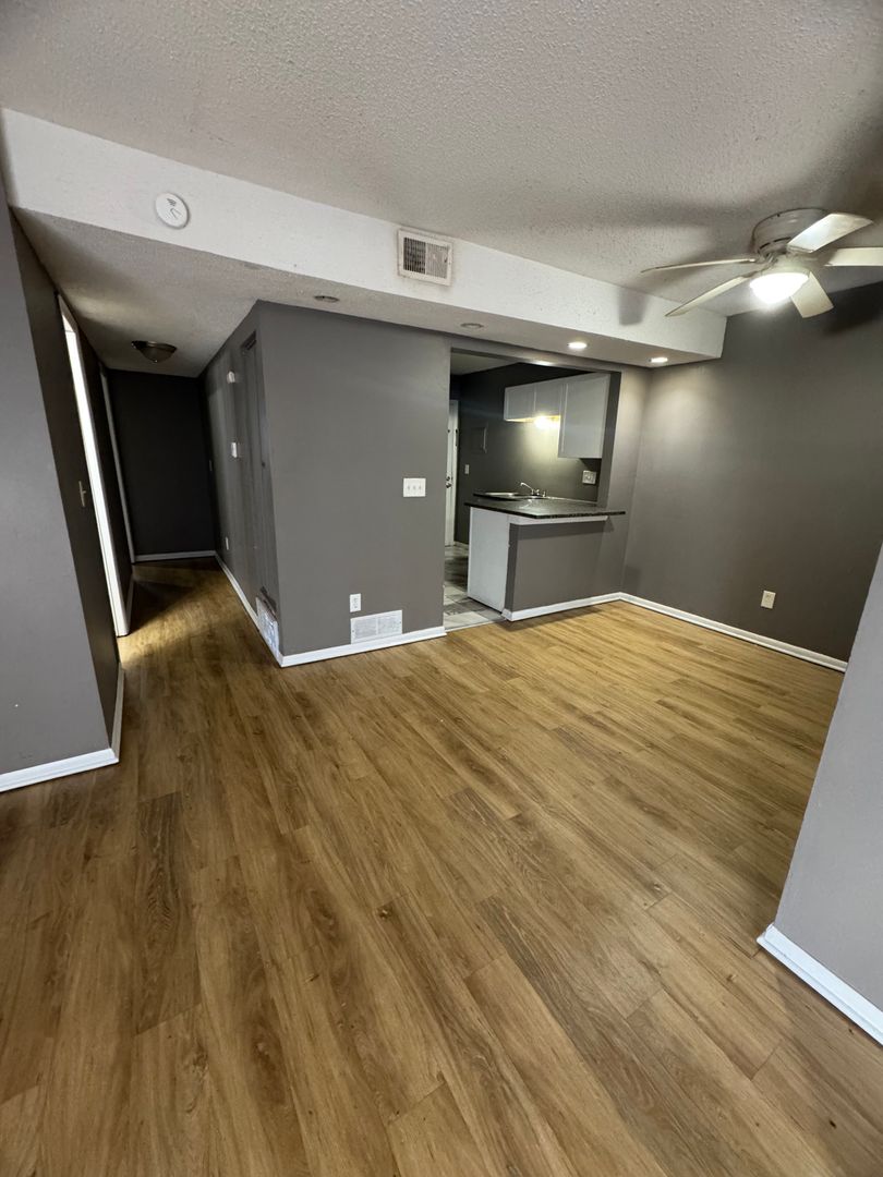 Kansas City Apartment: 2803 New Jersey Ave