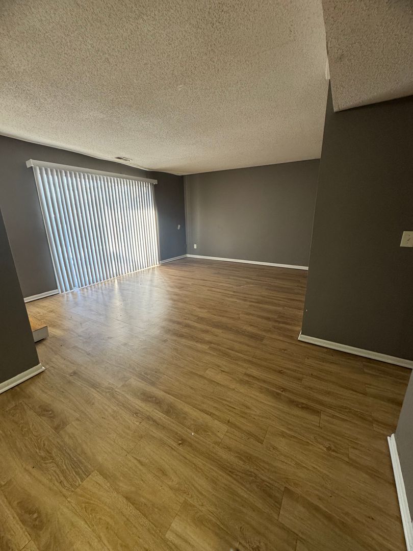 Kansas City Apartment: 2803 New Jersey Ave