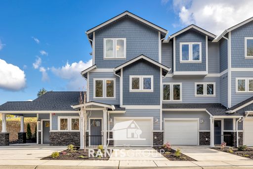 Thoughtfully Designed 2-Bedroom townhome with AC and Outdoor Amenities – photo 1