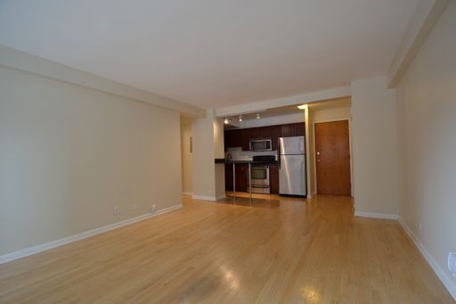 4180 N Marine Dr Unit 201 #APT – photo 1
