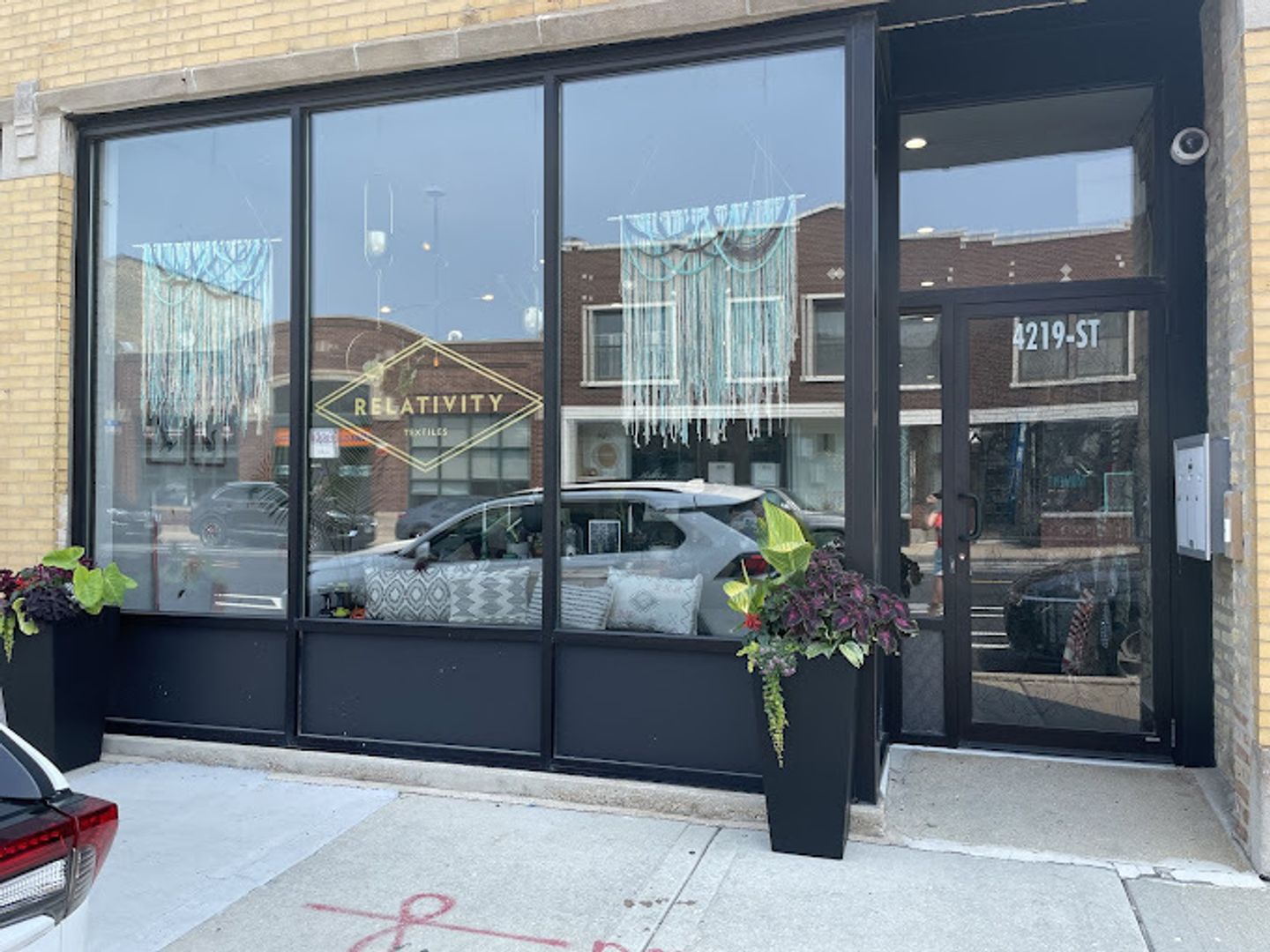 Chicago Apartment: 4219 W Lawrence Ave
