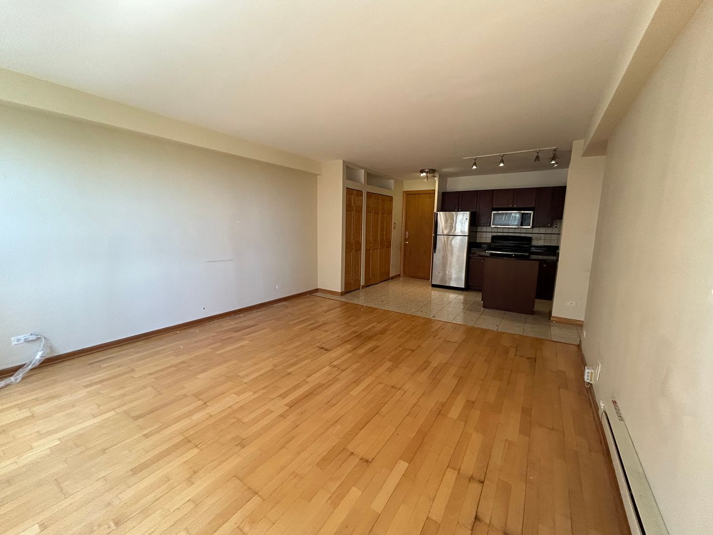 Chicago Apartment: 4180 N Marine Dr