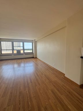 4180 N Marine Dr Unit 1410 #APT – photo 1