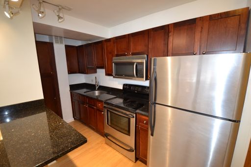 4180 N Marine Dr, Unit 701 #APT – photo 1