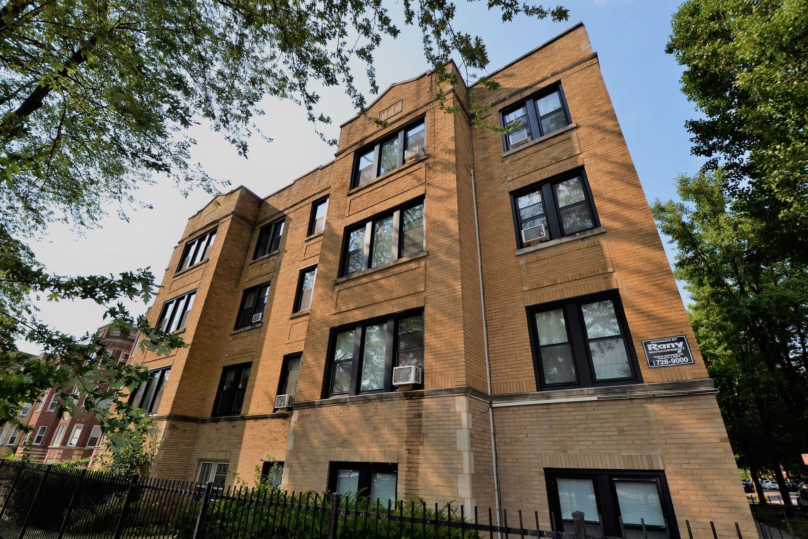 Chicago Apartment: 5002 N Springfield Ave