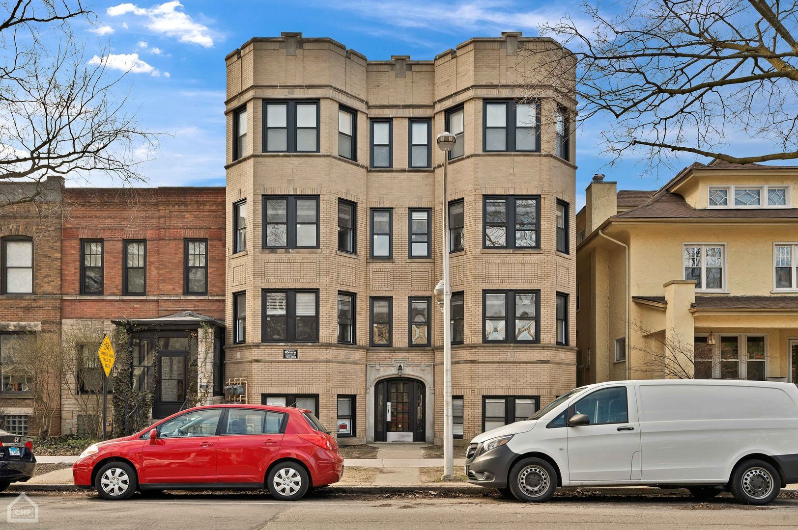Chicago Apartment: 2173 W Wilson Ave