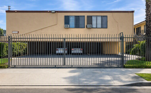 ONE MONTH FREE RENT FOR QUALIFIED TENANTS – photo 1