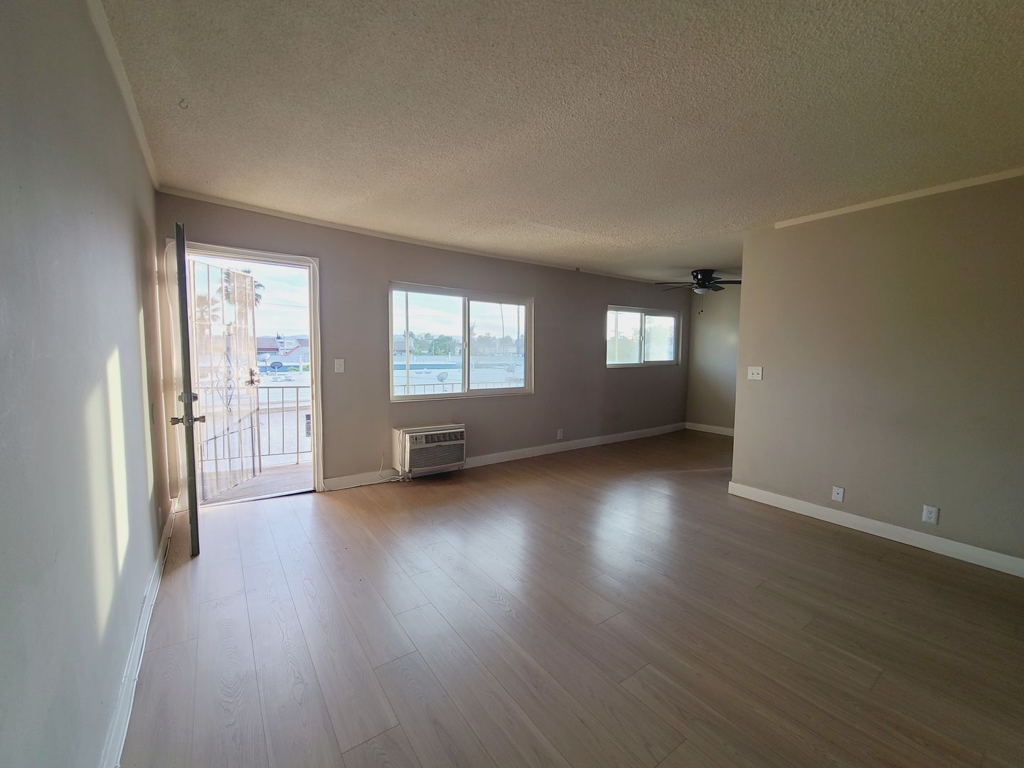 North Hills Apartment: 8720 Orion Ave,