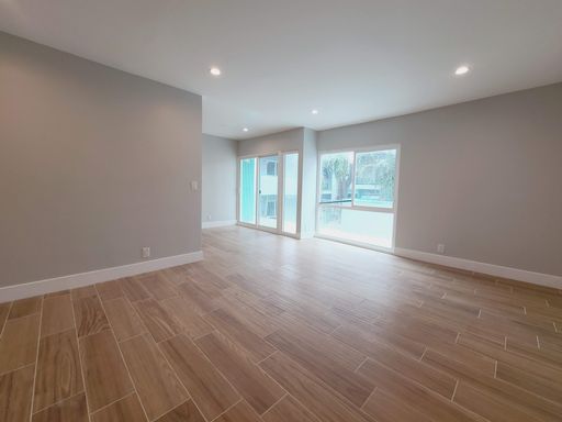 Ready to move in Unit!! Remodeled – photo 1