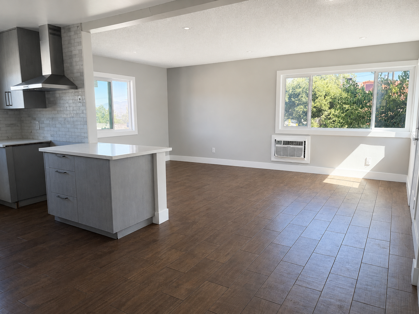 Tujunga Apartment: 9949 Pinewood Ave