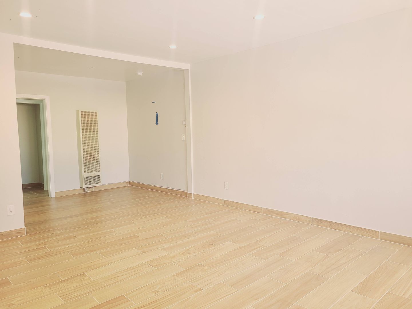 Tujunga Apartment: 9949 Pinewood Ave