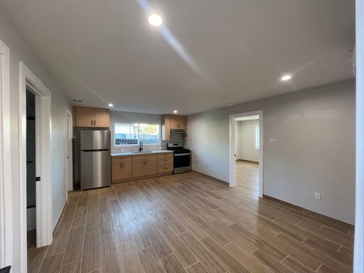 Newly built 3-bedroom, 2-bath apartment-ONE MONTH FREE RENT!!-Move-In Special!! – photo 1