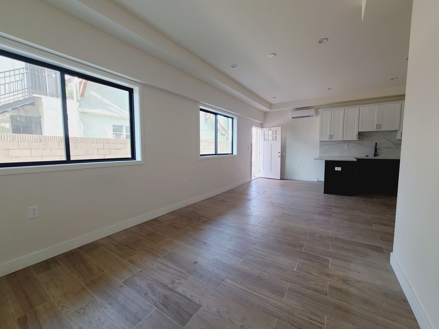 LOS ANGELES Apartment: 1819 S MANHATTAN PLACE