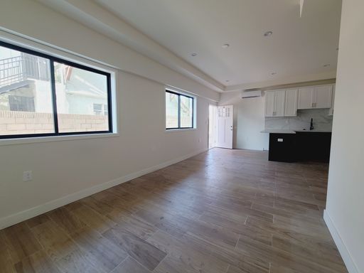 1819 S MANHATTAN PLACE - 15 (ADU) – photo 1