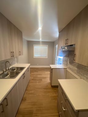 Fully remodeled ****SECTION 8 ACCEPTED**** – photo 1