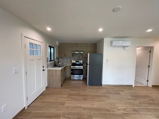 2 Bed 1 Bath Rental at 1521 Arlington Ave - 19, Los Angeles, CA – photo 1