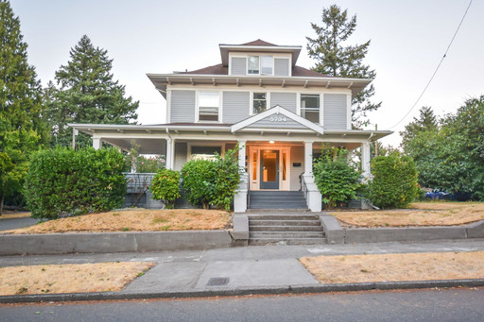 Portland Apartment: 5734 NE 27th Ave