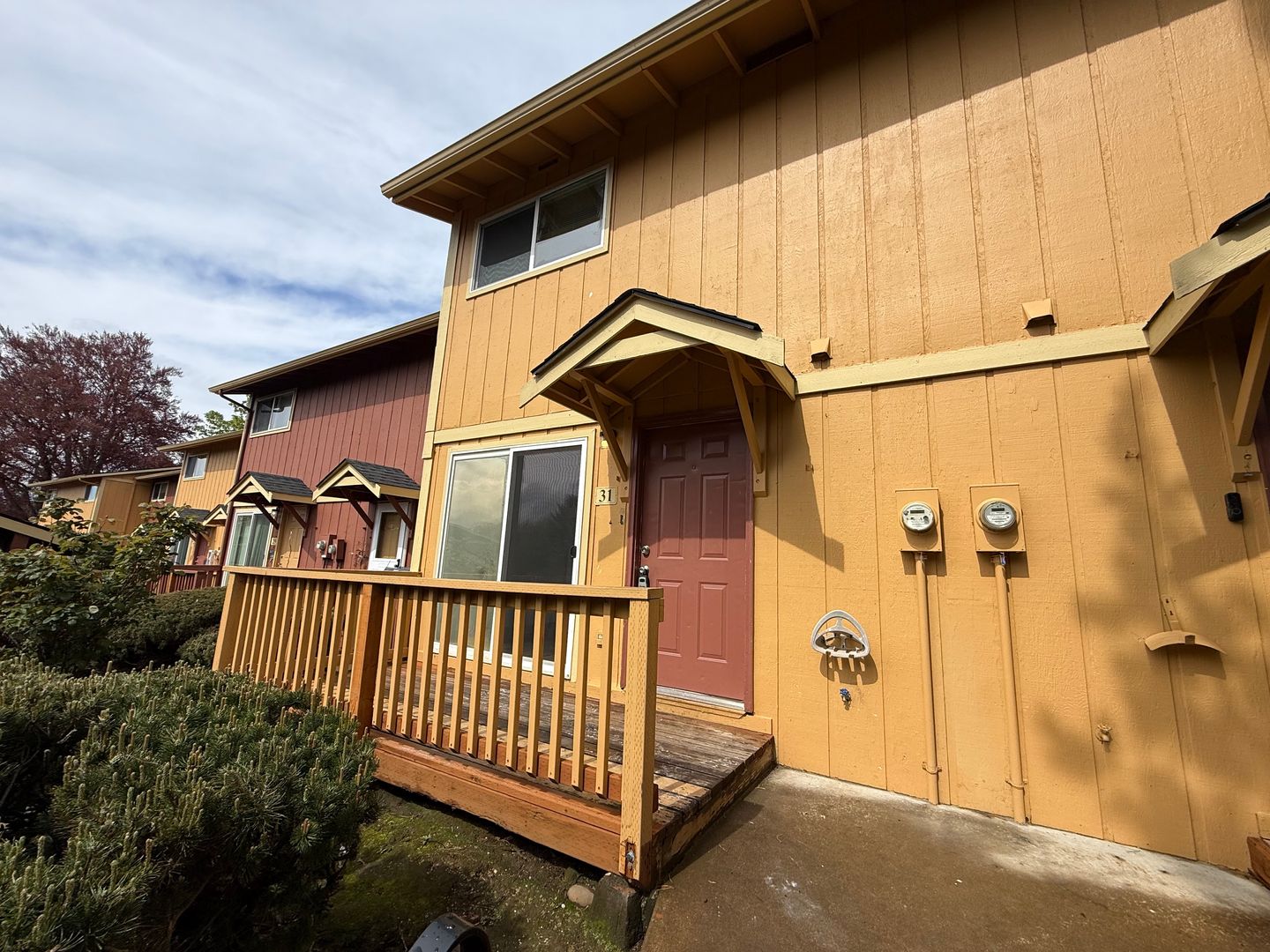 Portland Apartment: 17420 NE Halsey St