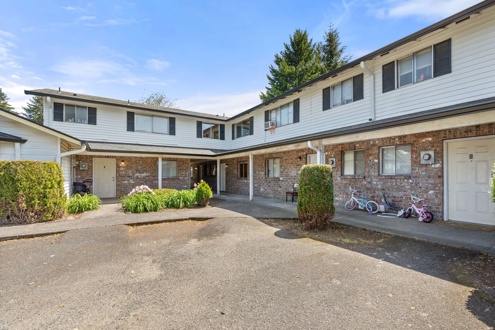 Vancouver Apartment: 3605 NE 49th St