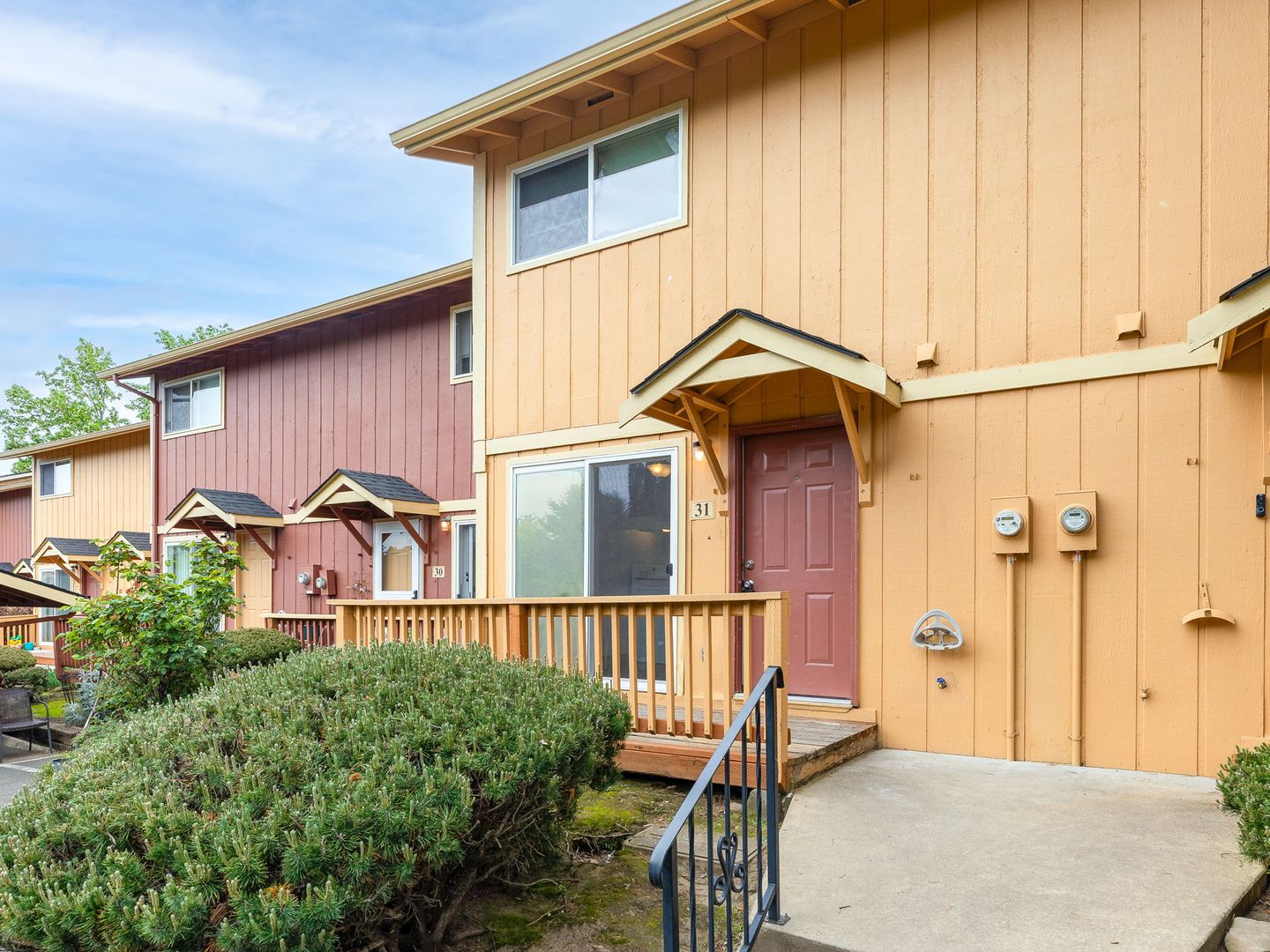 Portland Apartment: 17420 NE Halsey St