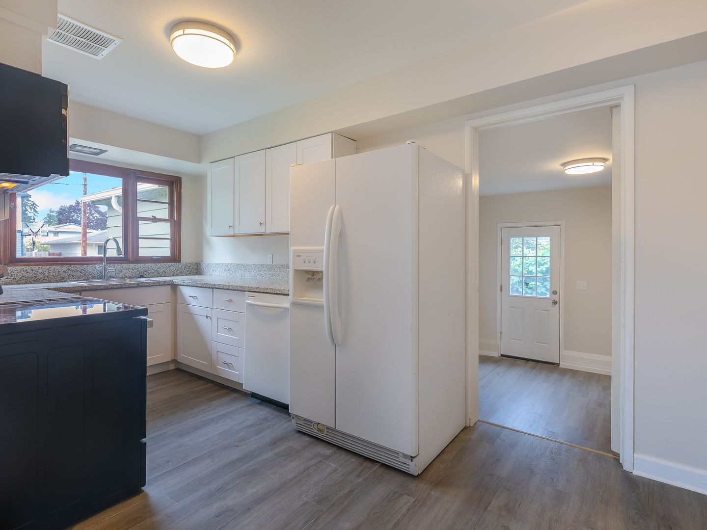 Portland Apartment: 6221 SE Knight St