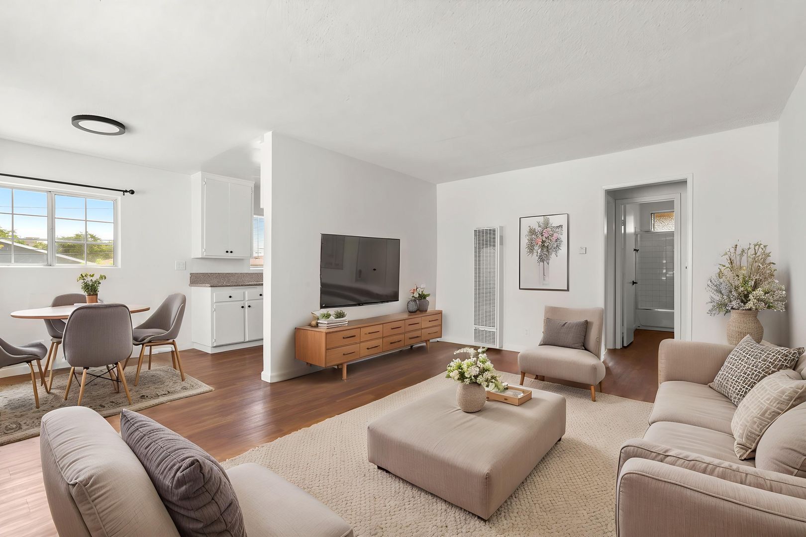 North Hollywood Apartment: 6449 Troost Avenue