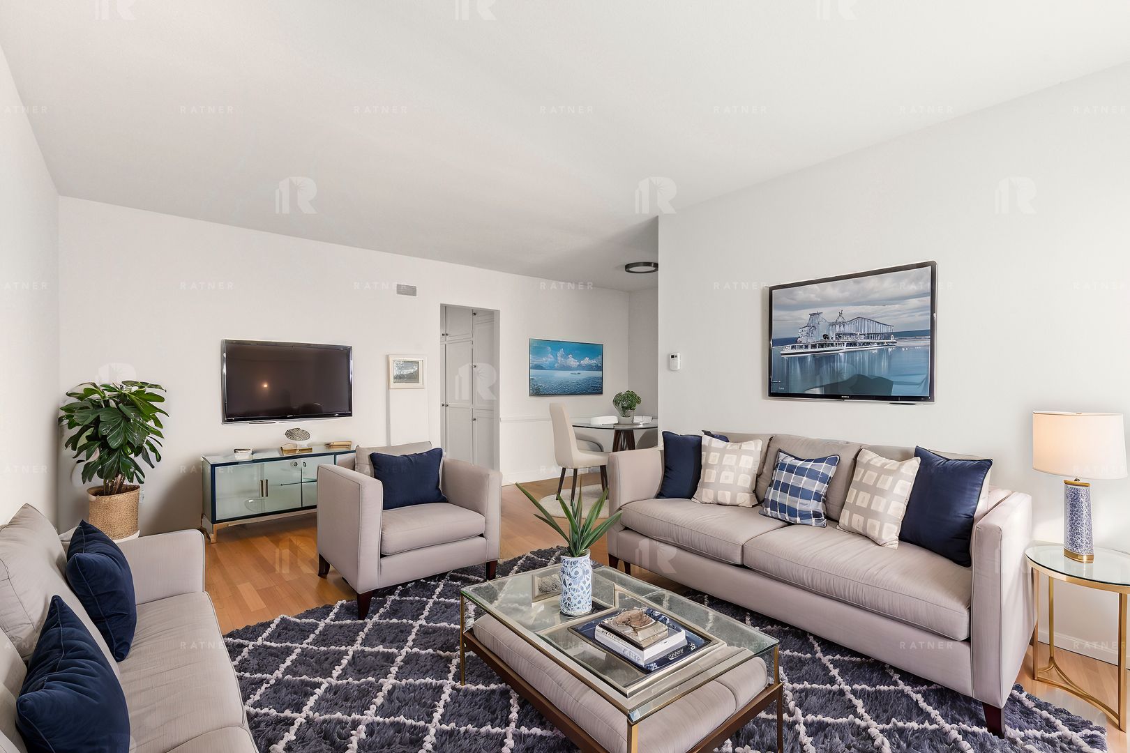 Los Angeles Apartment: 624 N. Hayworth Avenue