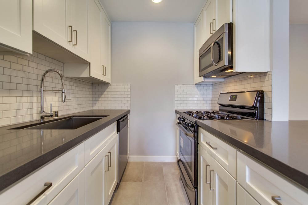 Los Angeles Apartment: 7259 Willoughby Avenue