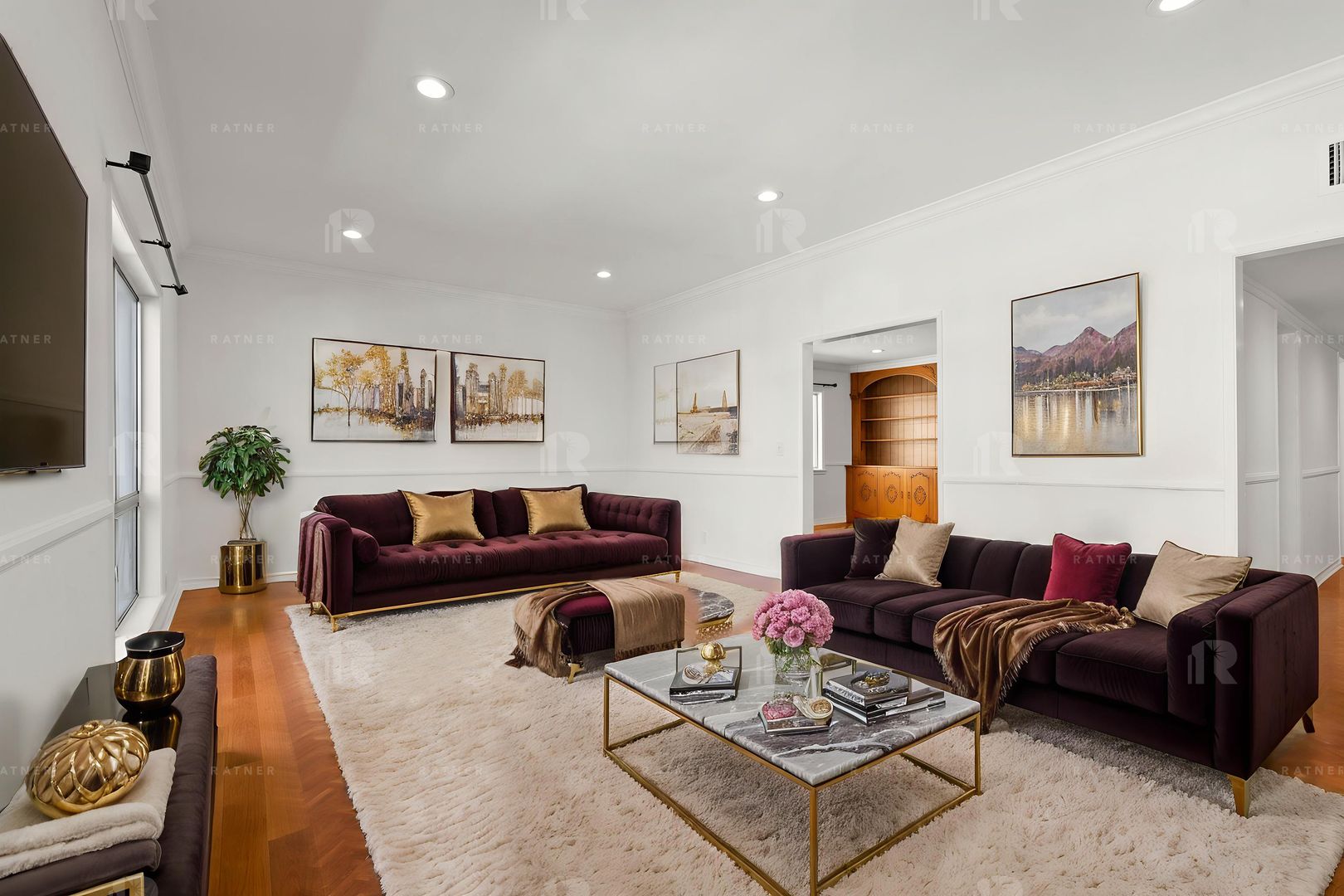 Beverly Hills Apartment: 148 S. Oakhurst Drive