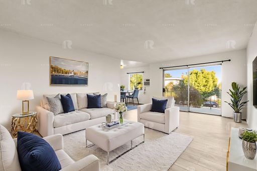 RENT SPECIAL - ONE MONTH FREE! BRIGHT UPPER UNIT, 1+1 IN THE HEART OF ENCINO! LARGE BALCONY!