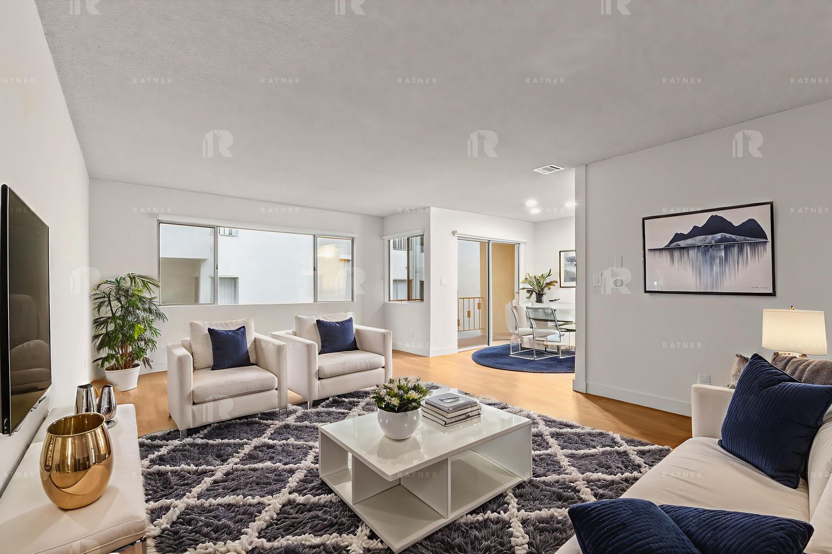 Sherman Oaks Apartment: 4573 Willis Avenue