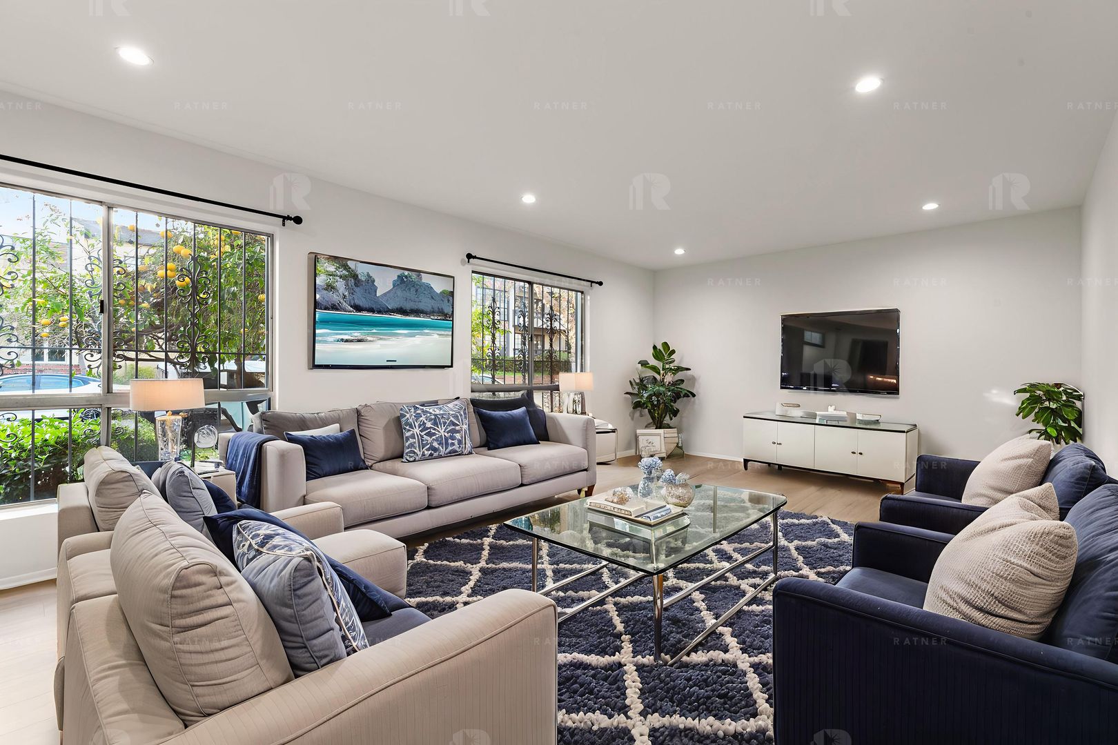 Beverly Hills Apartment: 148 S. Oakhurst Drive