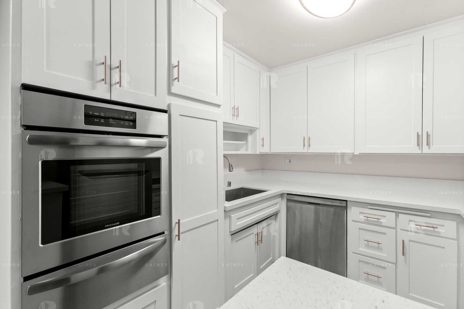 Sherman Oaks Apartment: 4573 Willis Avenue