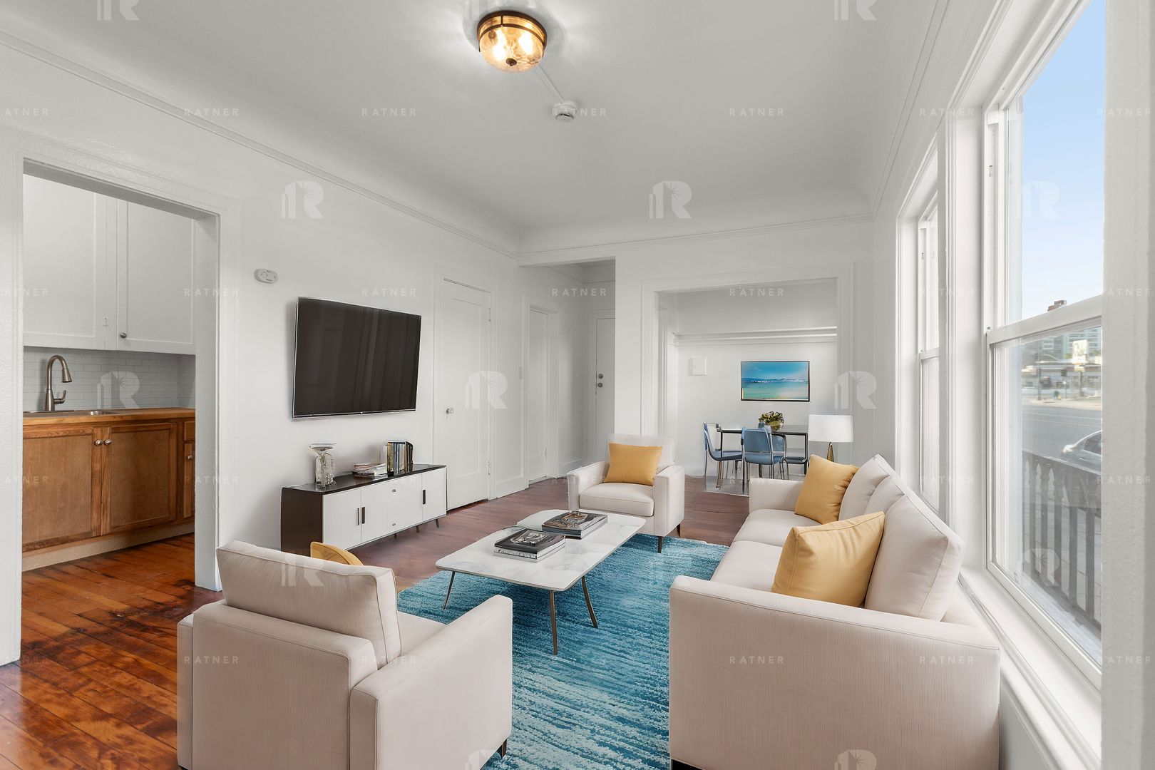 Los Angeles Apartment: 6358 Yucca Street