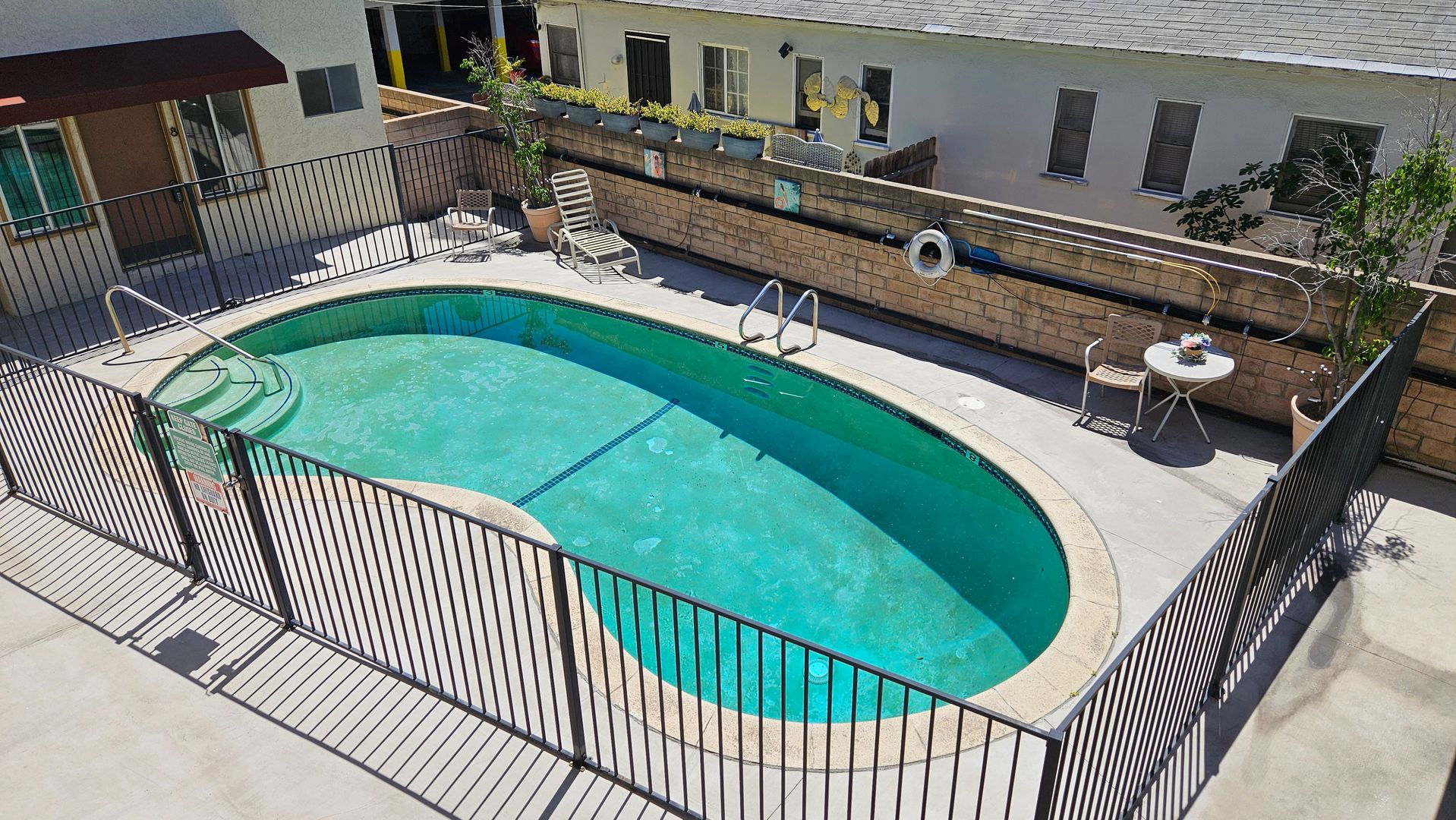 Pasadena Apartment: 350 S. Sierra Madre Blvd