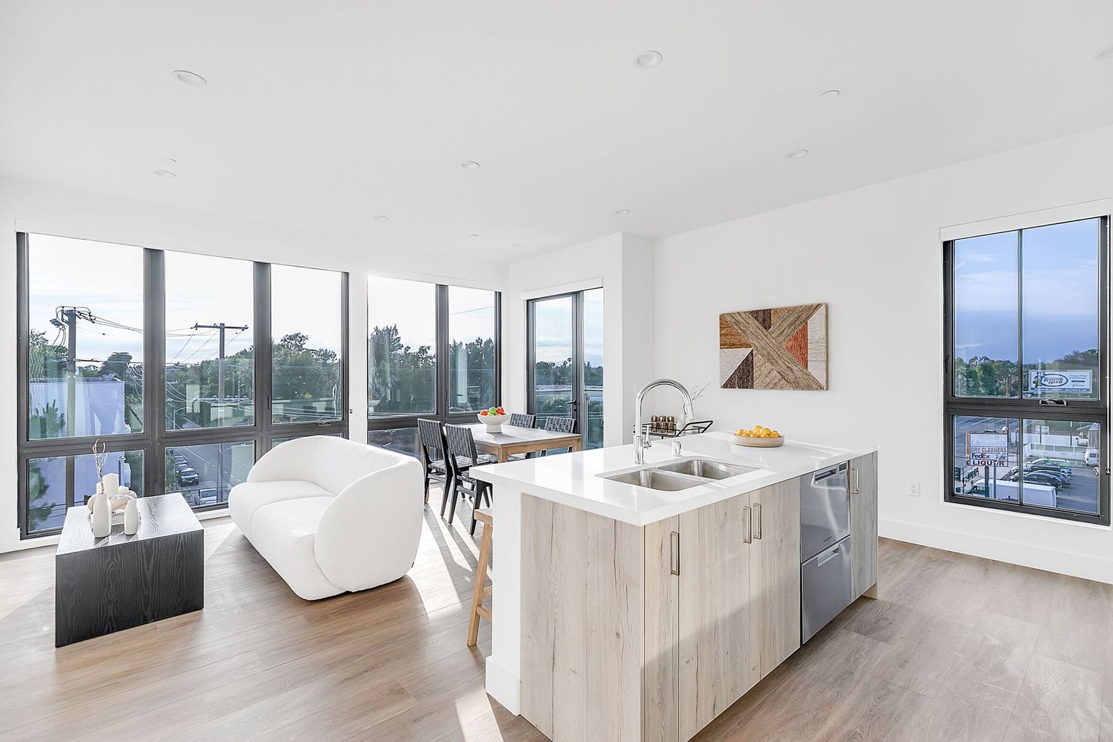 Valley Village Apartment: 12444 Chandler Blvd