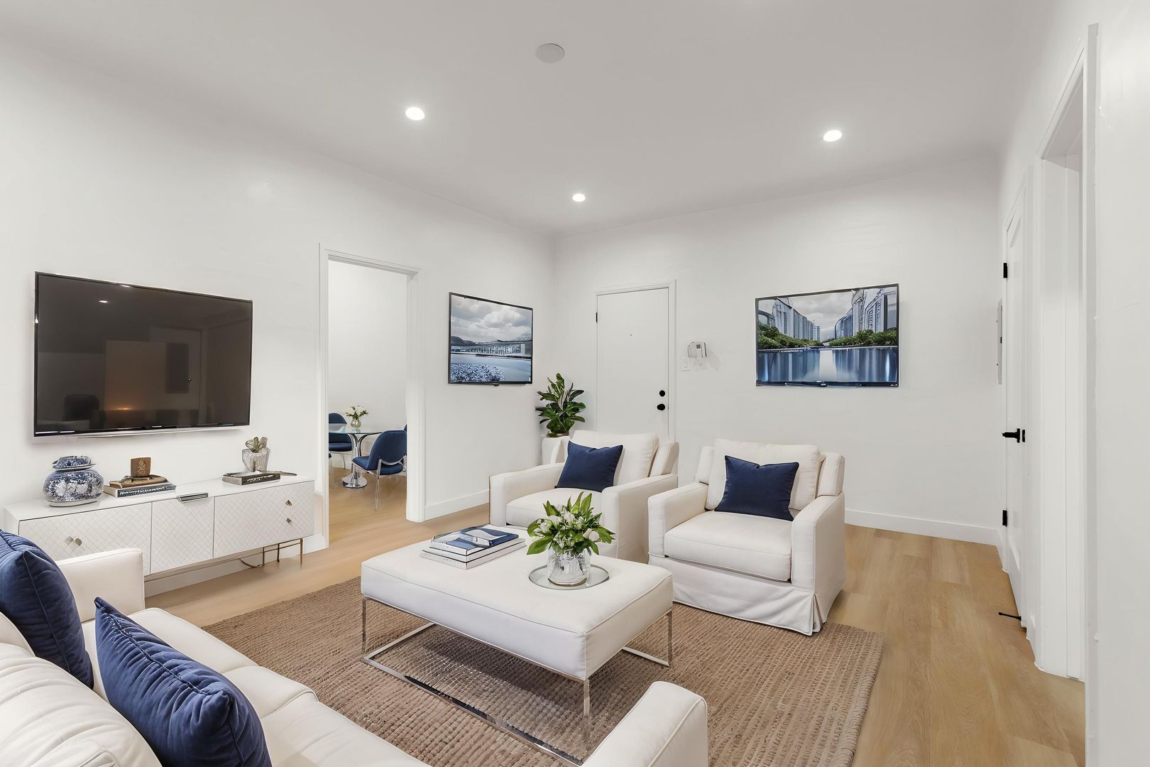 Beverly Hills Apartment: 414 N. Maple Drive