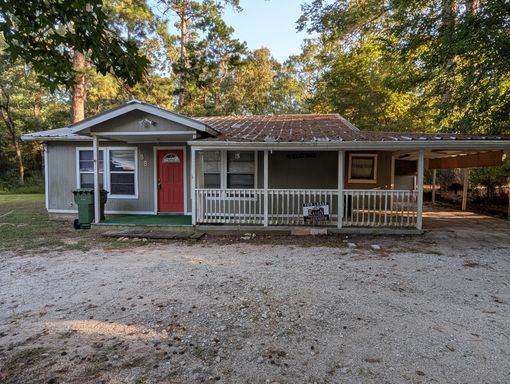 Two Bedroom, One Bath Home in the Country – photo 1