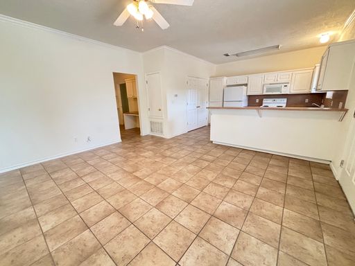 Montgomery Place Apartments #38 – photo 1