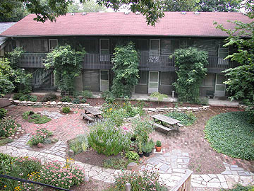 Great Views of the historic Iuka Ravine FREE off-street parking – photo 1