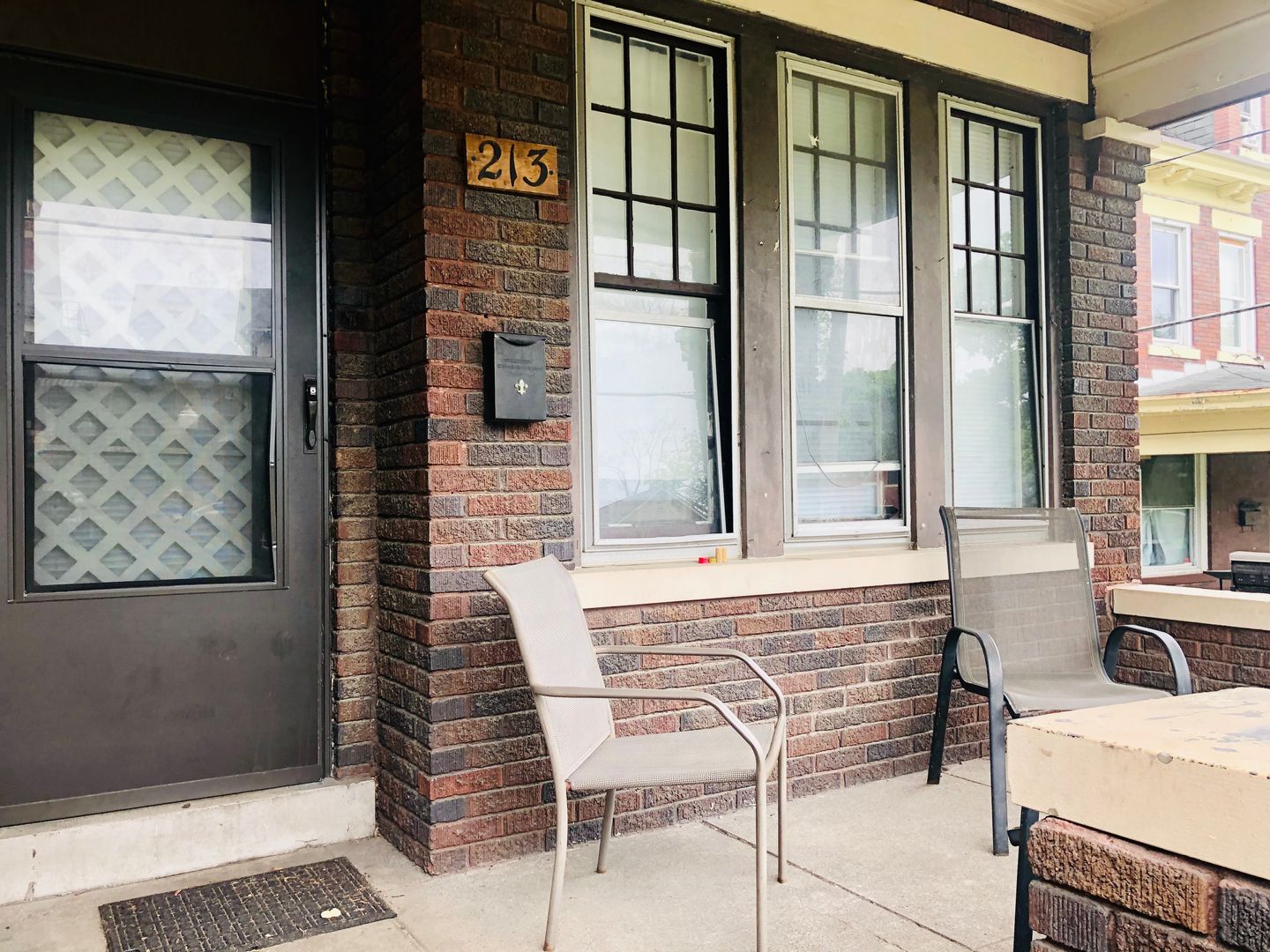 Columbus Apartment: 213-215 E 14th Ave